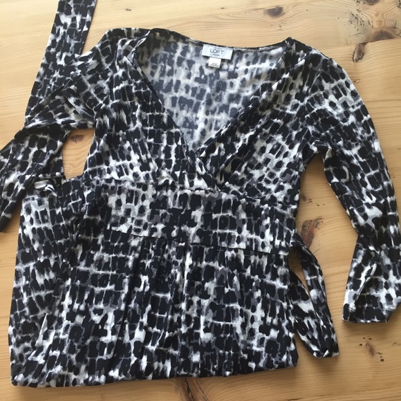 Loft black and white wrap dress  XXSP EUC - Picture 8 of 8